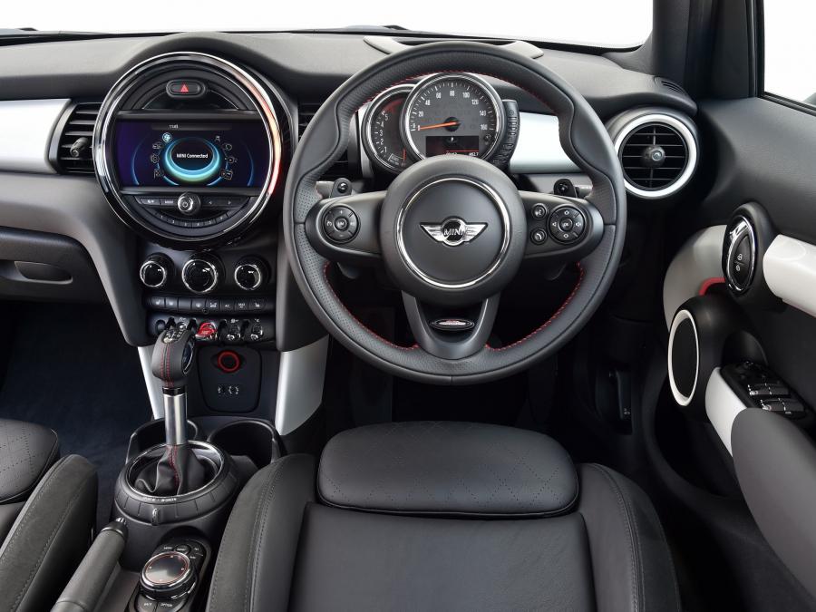  Mini Cooper SD 5-Door 2014 года  (UK) (фото 26 из 35)